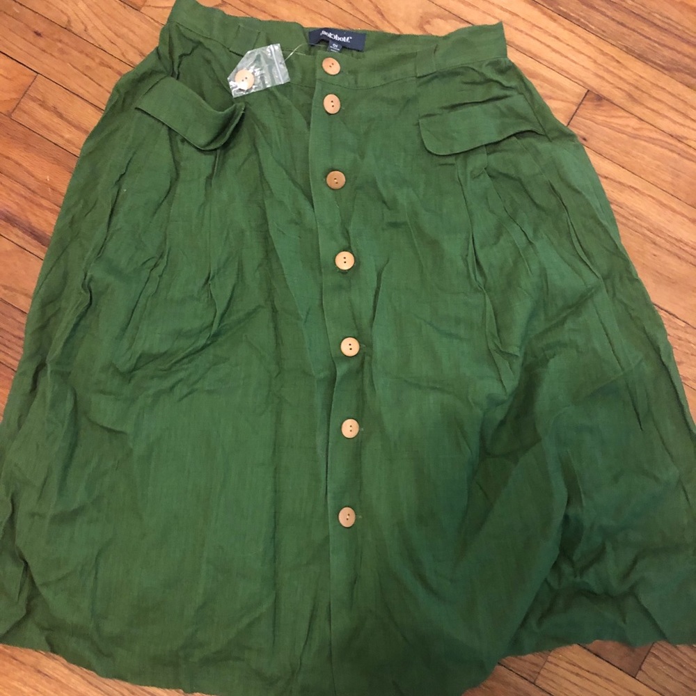 MODCLOTH GREEN SKIRT WITH FRONT POCKETS